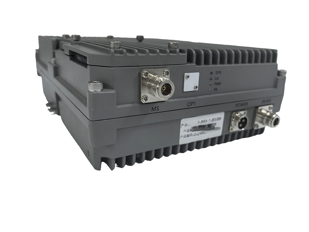  汝城三频手机信号接收器2000㎡